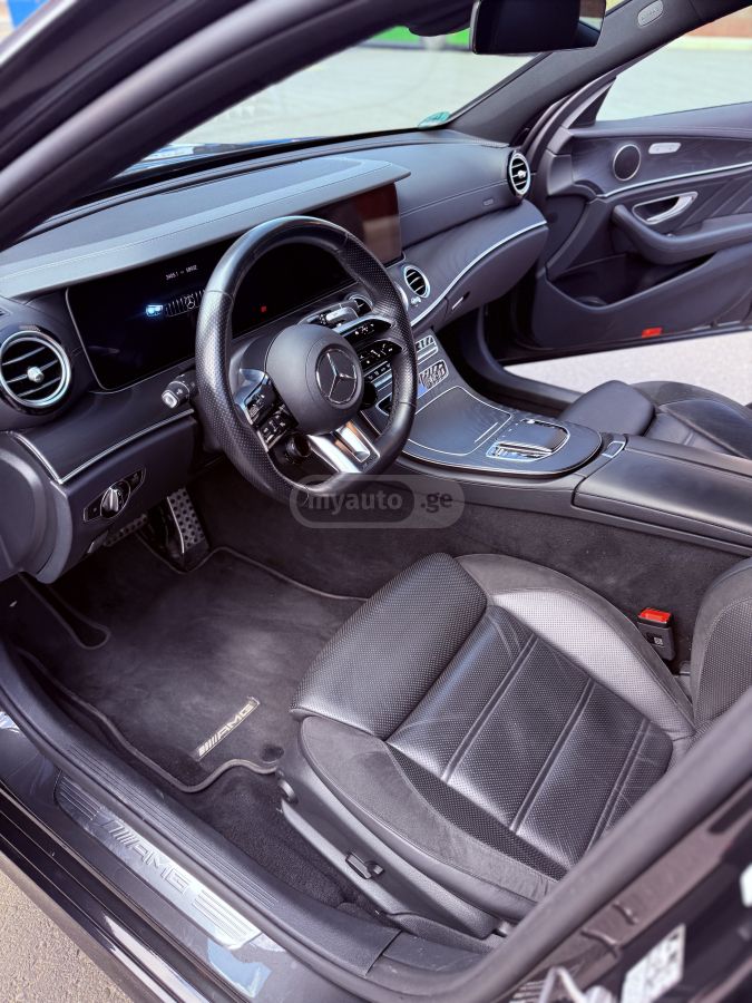 Mercedes-Benz E53 AMG - фото 9