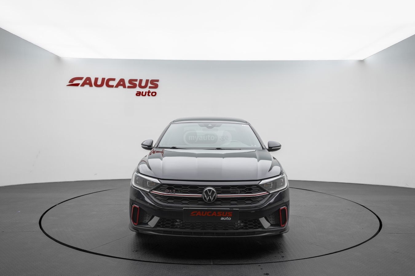 Volkswagen Jetta - фото 2