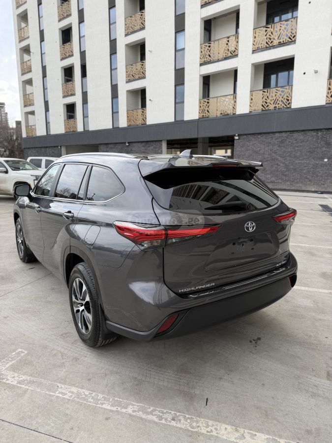 Toyota Highlander - фото 3