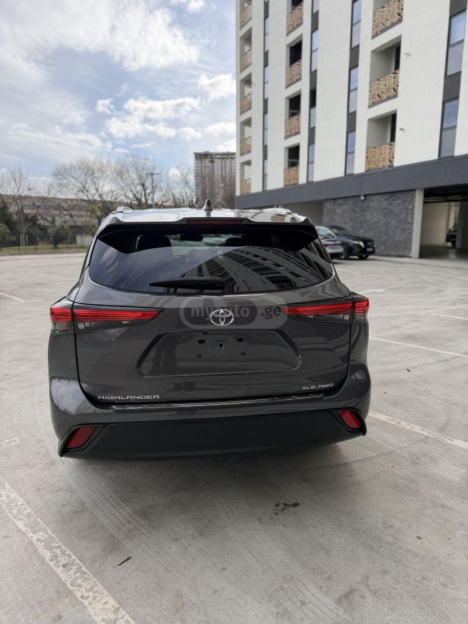 Toyota Highlander - фото 4