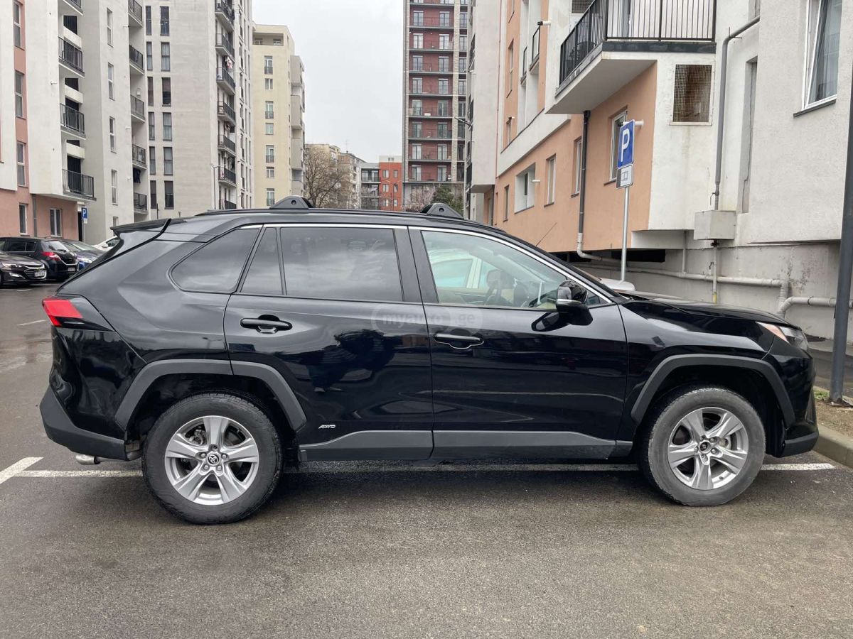 Toyota RAV 4 - фото 5