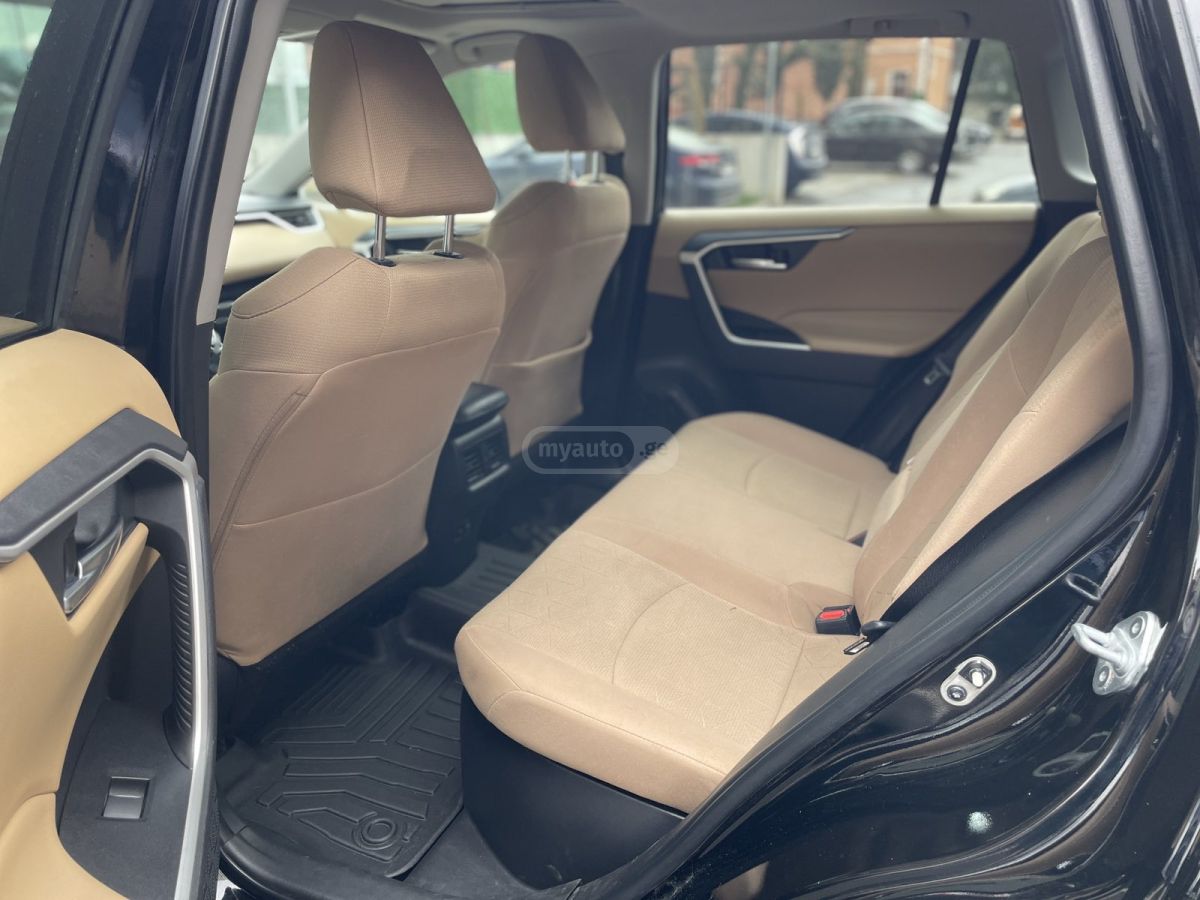 Toyota RAV 4 - фото 9