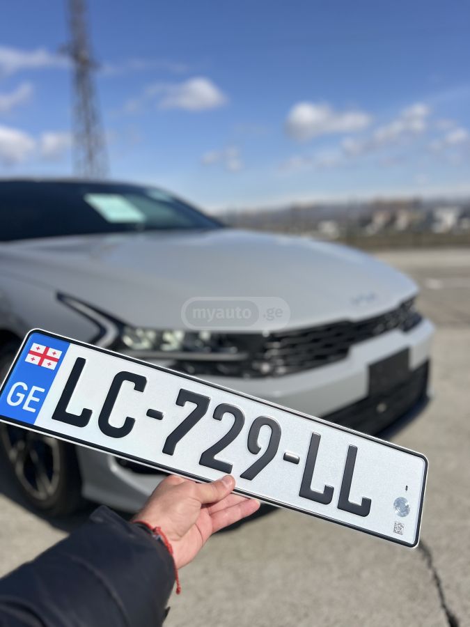 Kia K5 - фото 14