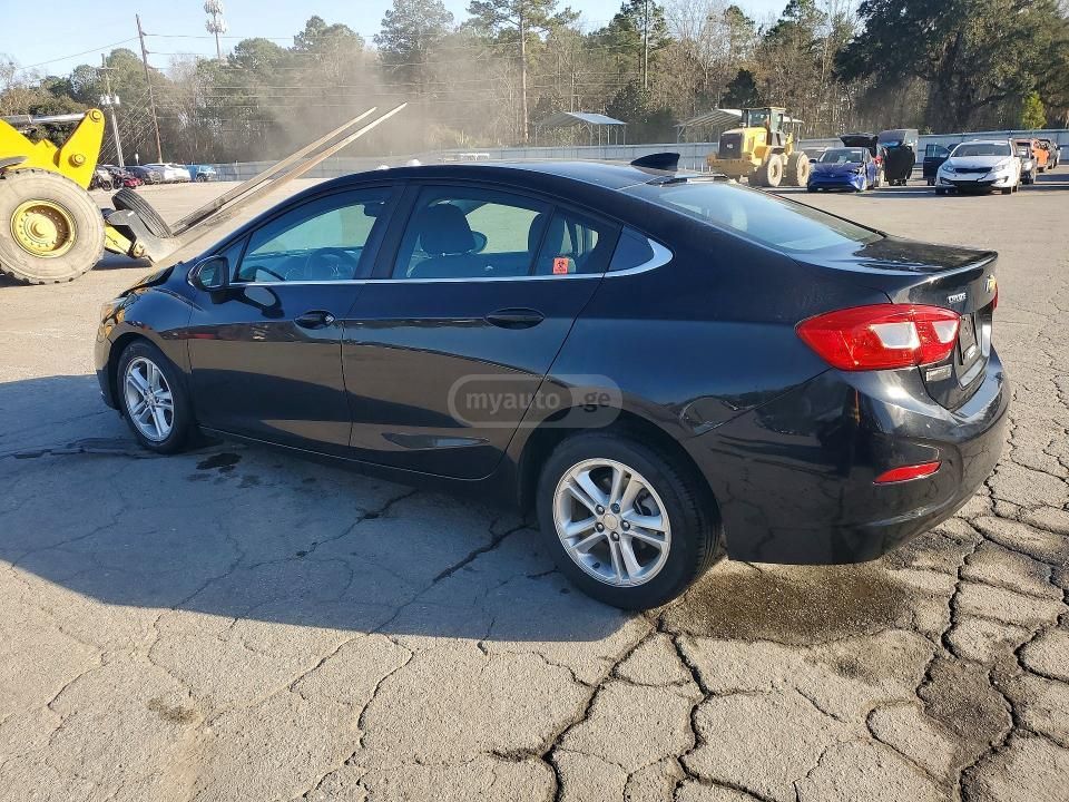 Chevrolet Cruze - фото 1