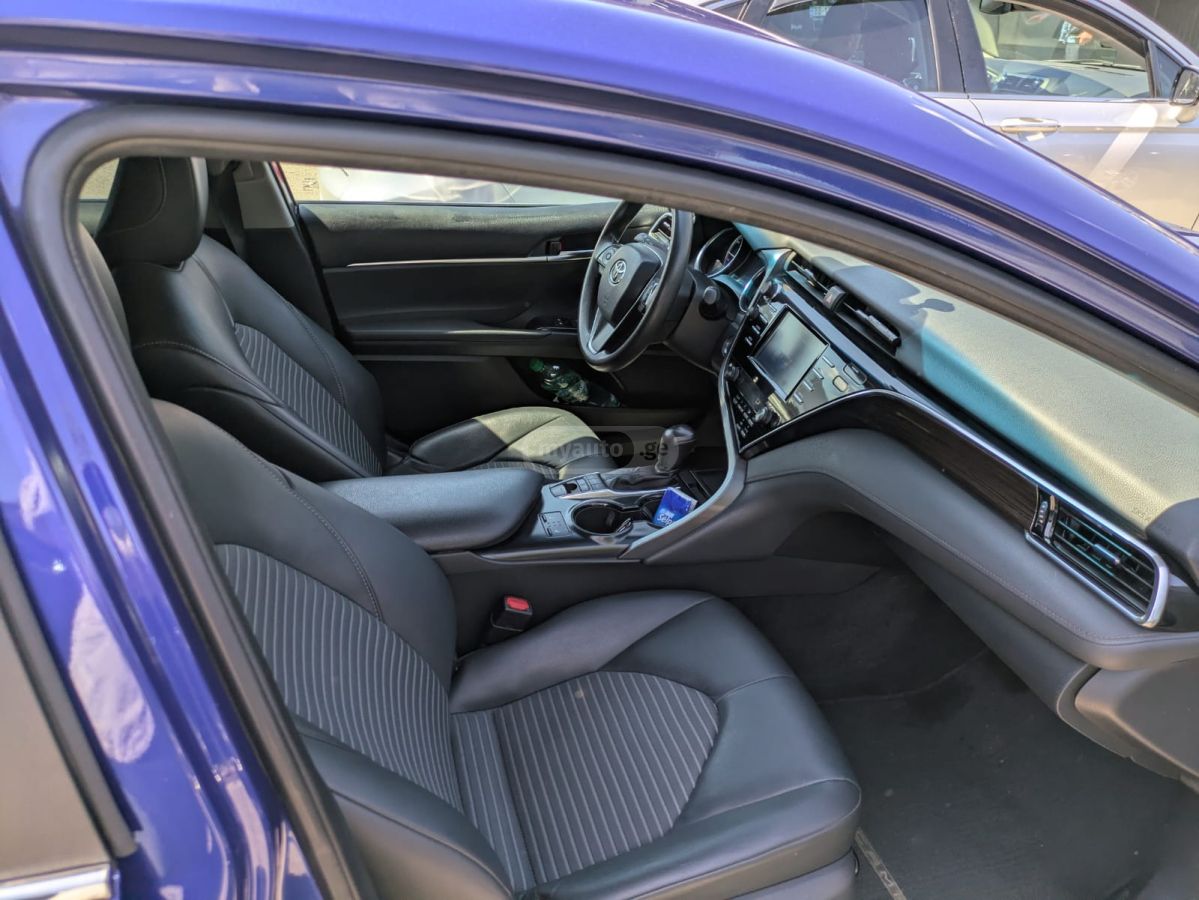 Toyota Camry - фото 10
