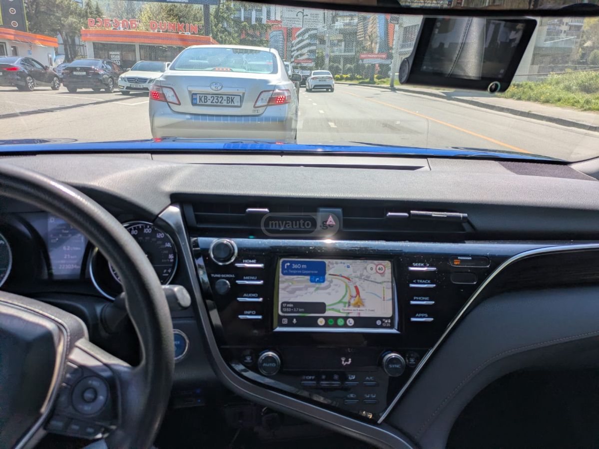 Toyota Camry - фото 3