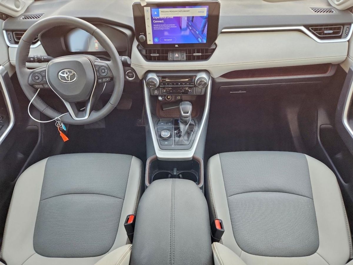 Toyota Limited 4dr All Wheel Drive CV — миниатюра 9