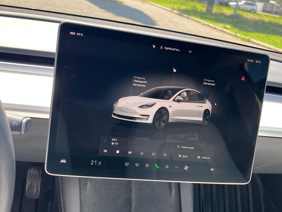 Tesla Model 3 - фото 5