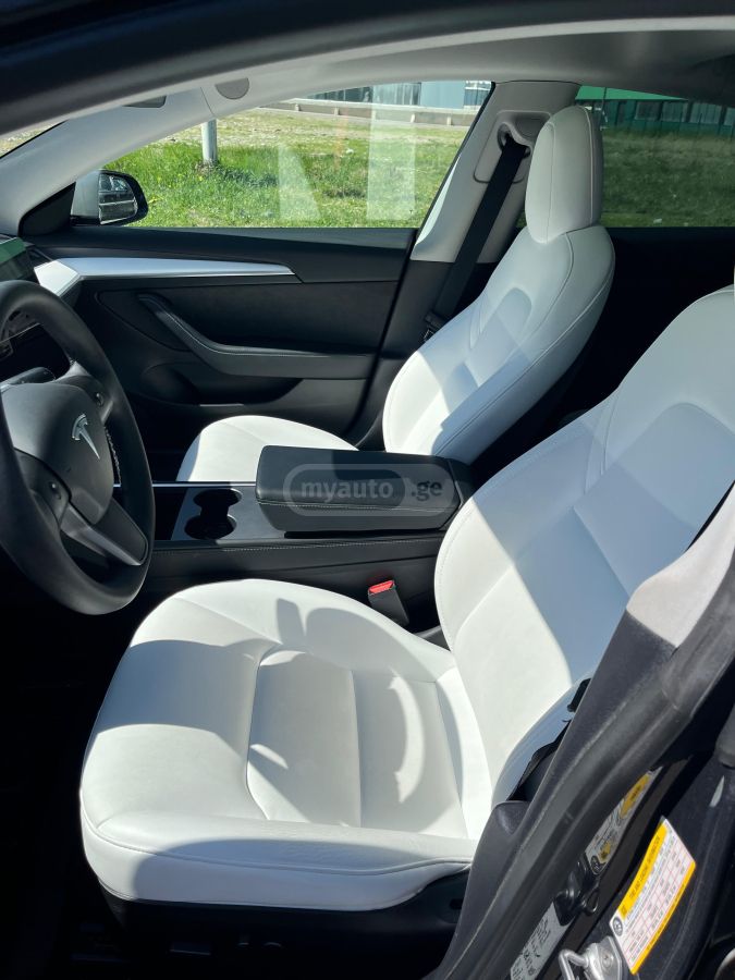 Tesla Model 3 - фото 9