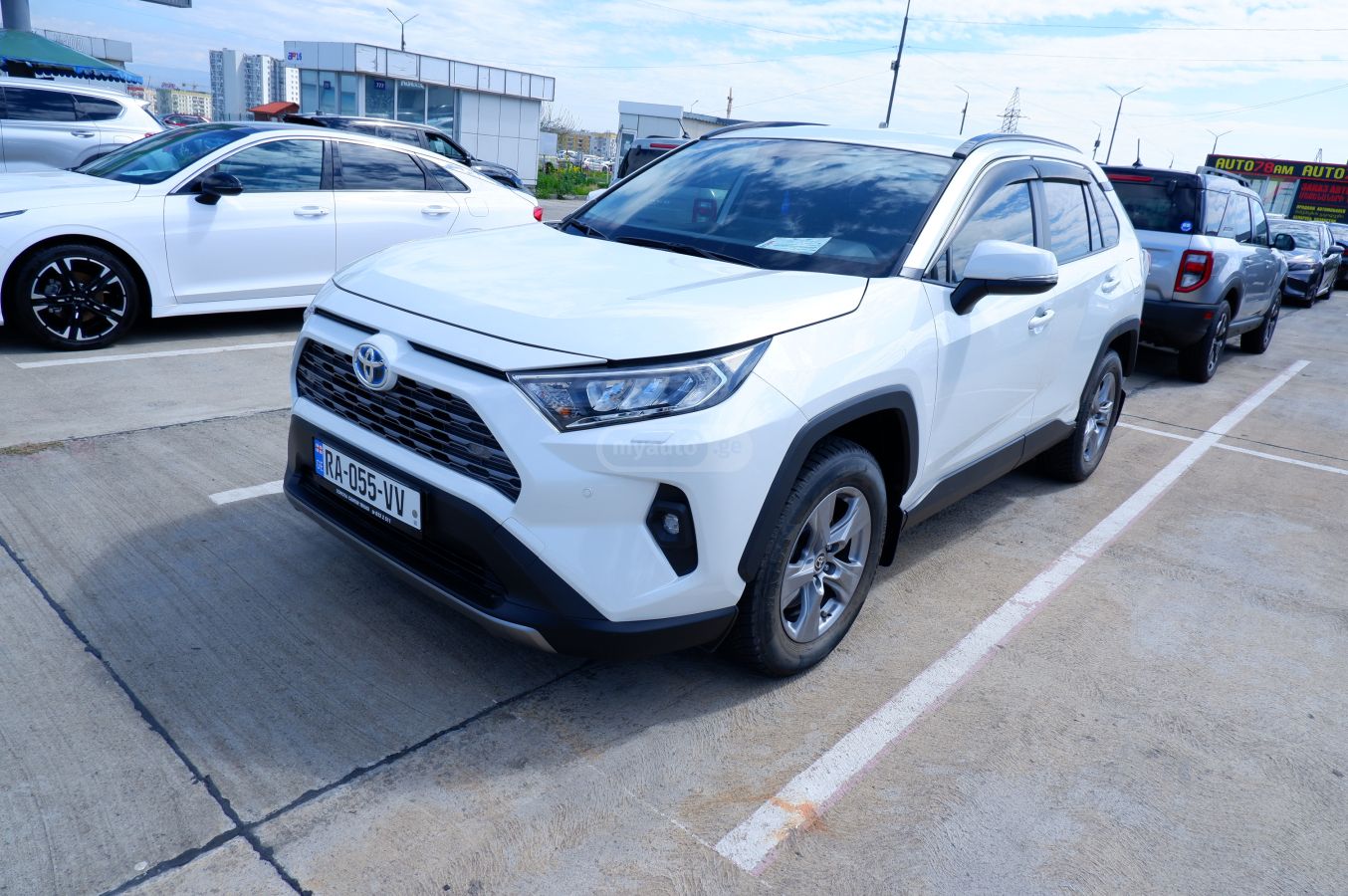 Toyota RAV 4 - фото 1