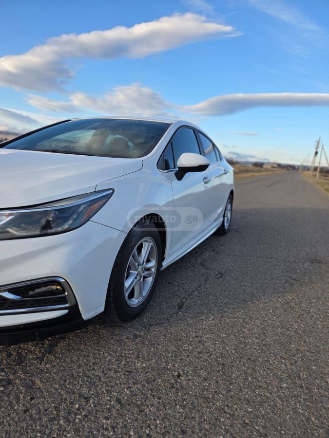 Chevrolet Cruze - фото 11