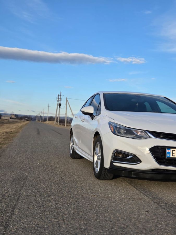 Chevrolet Cruze - фото 3