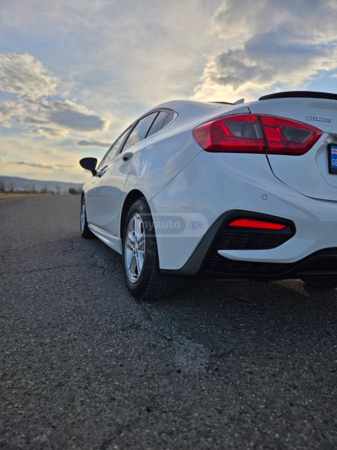 Chevrolet Cruze - фото 4