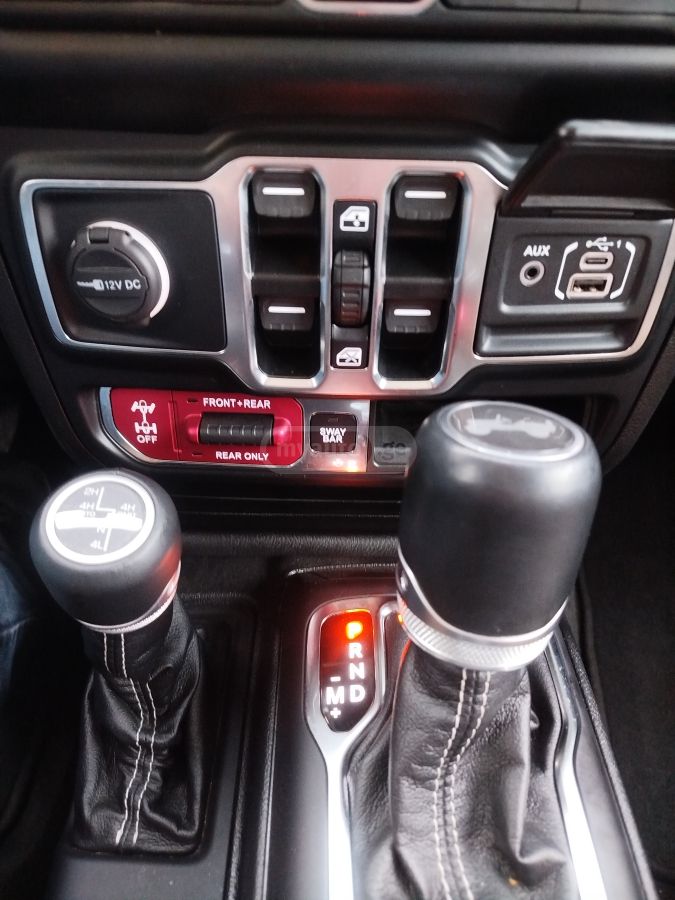 Jeep Wrangler - фото 10
