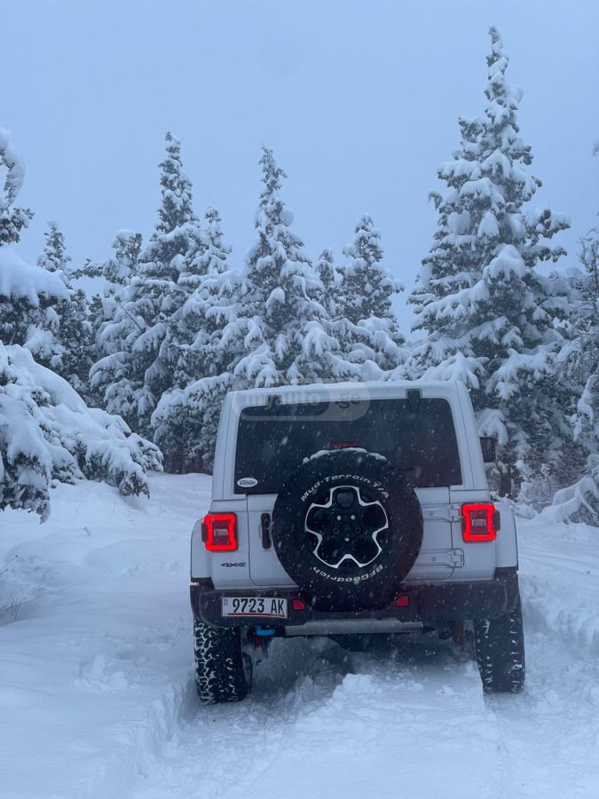 Jeep Wrangler - фото 15