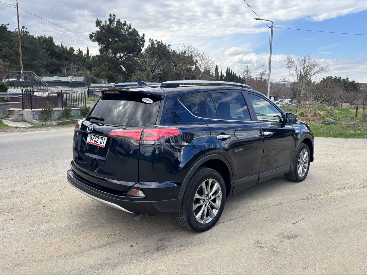 Toyota Rav 4 - фото 3