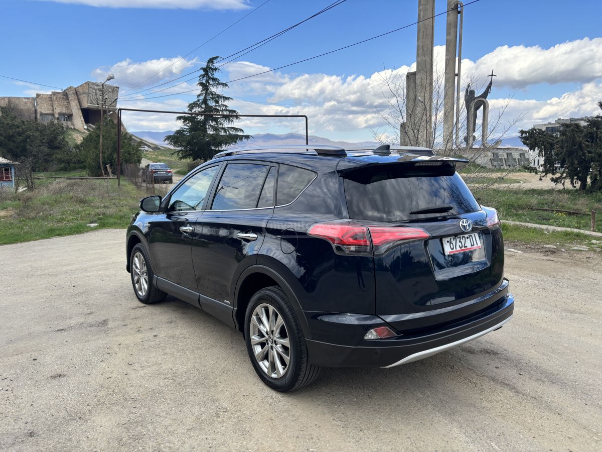 Toyota Rav 4 - фото 4