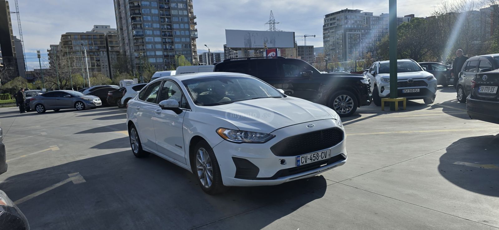 Ford Fusion - фото 2