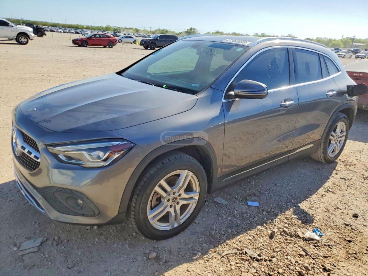 Mercedes-Benz GLA 250 - фото 1