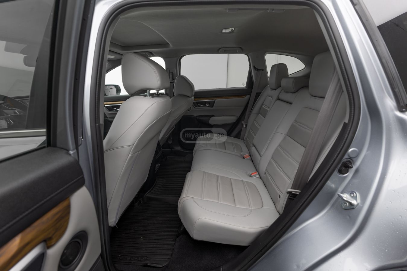 Honda CR-V - фото 8