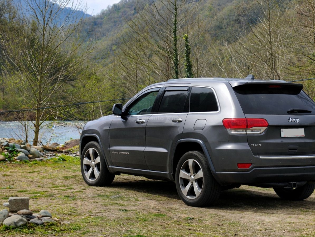 Jeep Grand Cherokee - фото 1