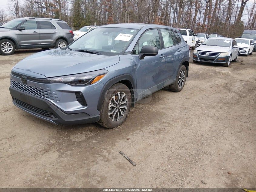 Toyota Corolla cross - фото 1