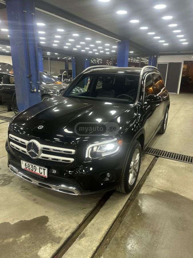Mercedes-Benz GLB 250 - фото 1