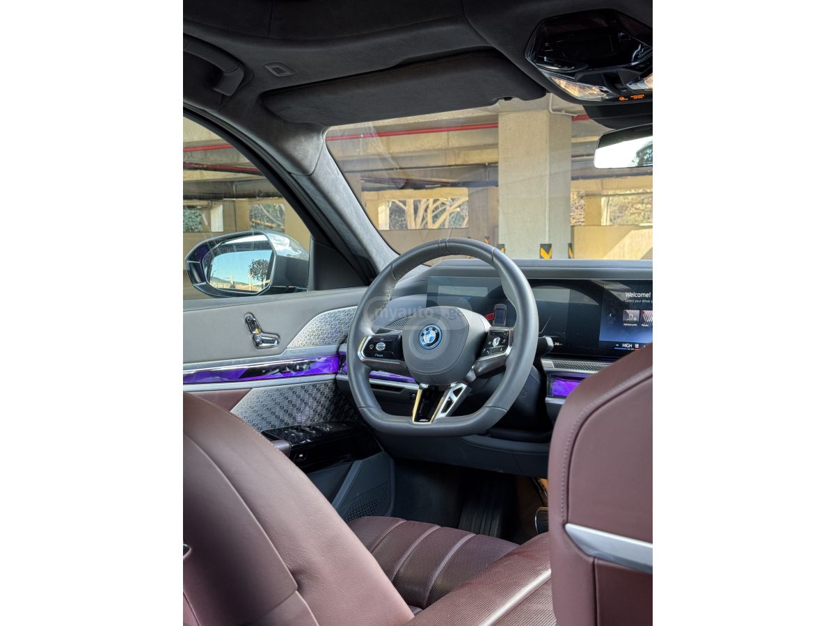BMW I7 - фото 8