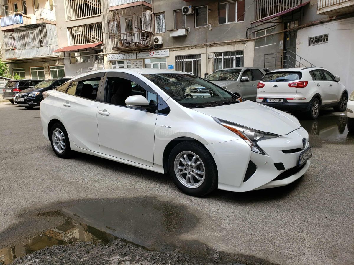 Toyota Prius - фото 4
