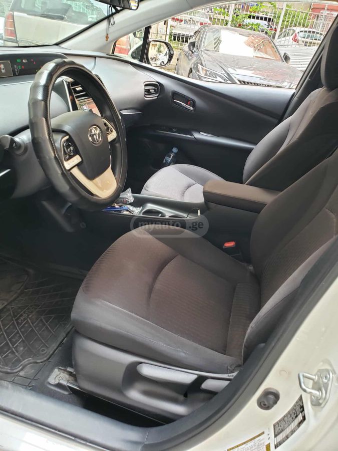 Toyota Prius - фото 9