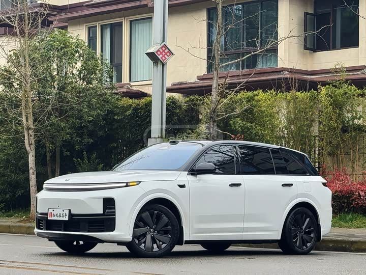 Li Xiang L7 Max Smart Refreshed Edition 2025 — миниатюра 1