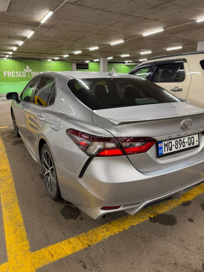 Toyota Camry - фото 4