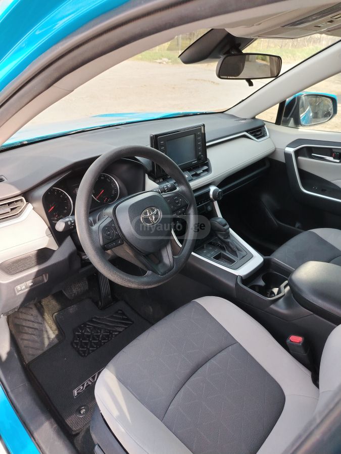 Toyota RAV 4 - фото 11