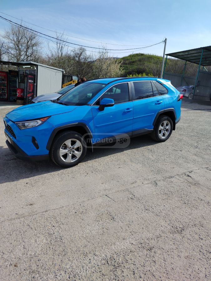 Toyota RAV 4 - фото 3