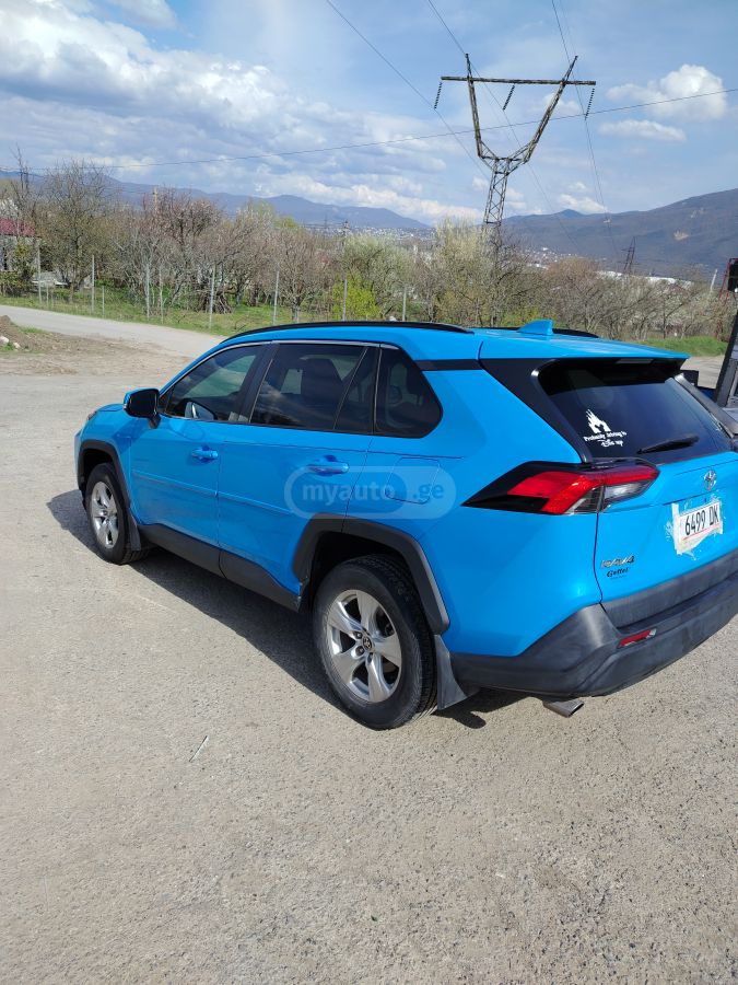 Toyota RAV 4 - фото 5