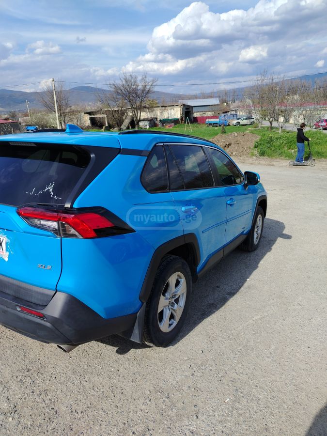 Toyota RAV 4 - фото 7