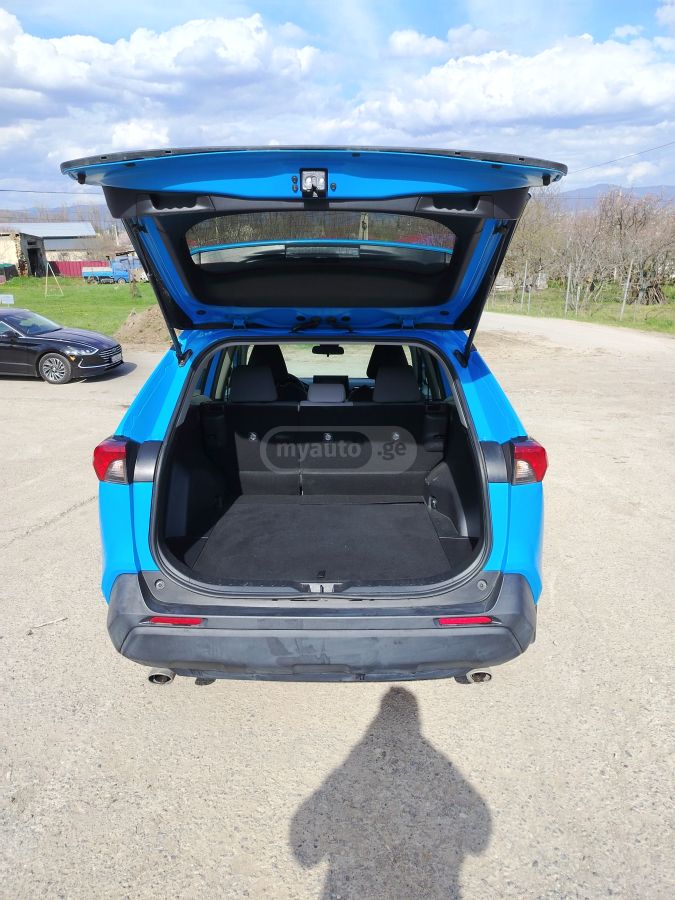 Toyota RAV 4 - фото 9