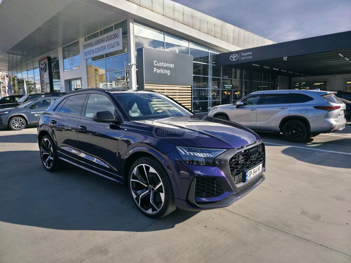 Audi 4.0T 4dr All-Wheel Drive quatt — миниатюра 8