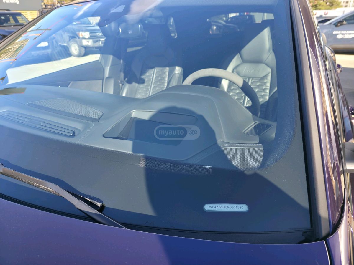 Audi 4.0T 4dr All-Wheel Drive quatt — миниатюра 9