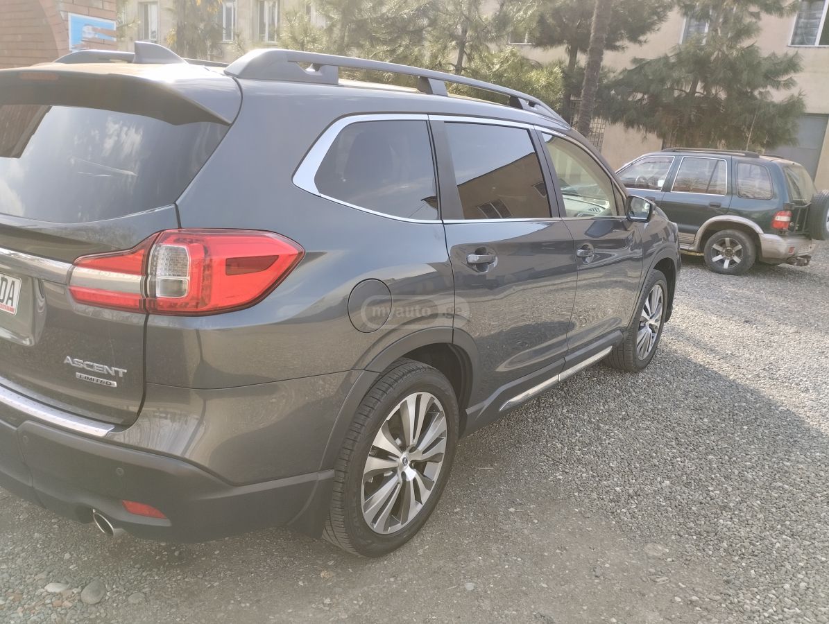 Subaru Limited All-Wheel Drive CVT — миниатюра 8