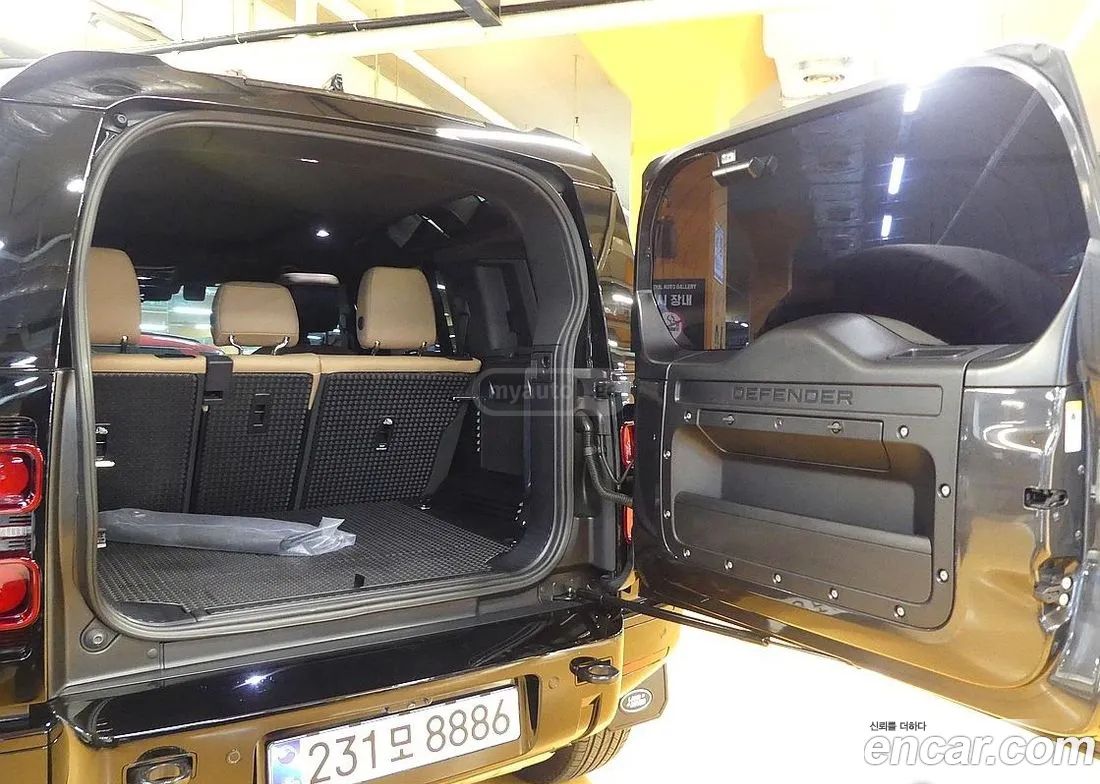 Land Rover Defender 90 2025 — миниатюра 4