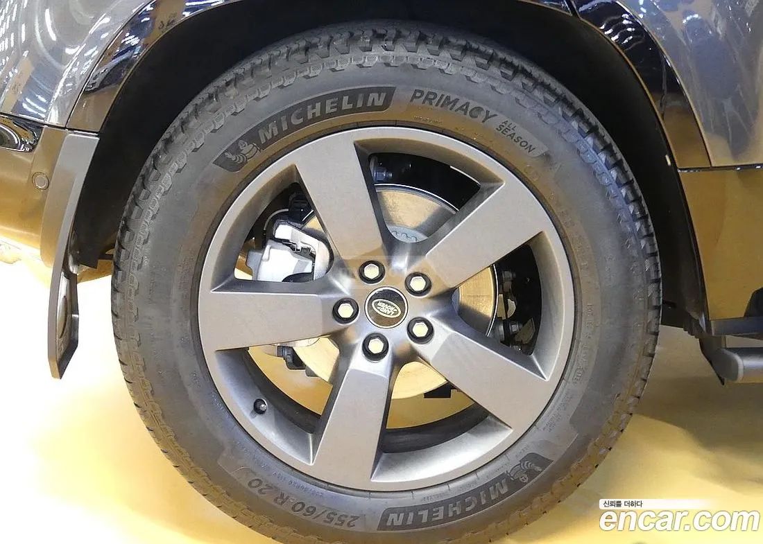 Land Rover Defender 90 2025 — миниатюра 5