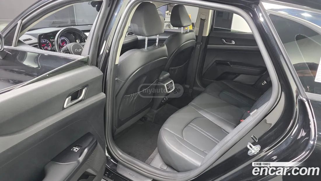 Kia Optima - фото 11