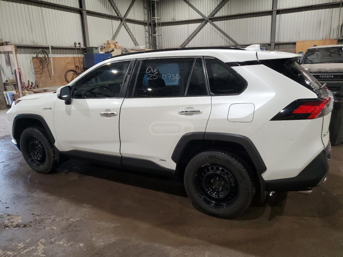 Toyota RAV 4 - фото 2