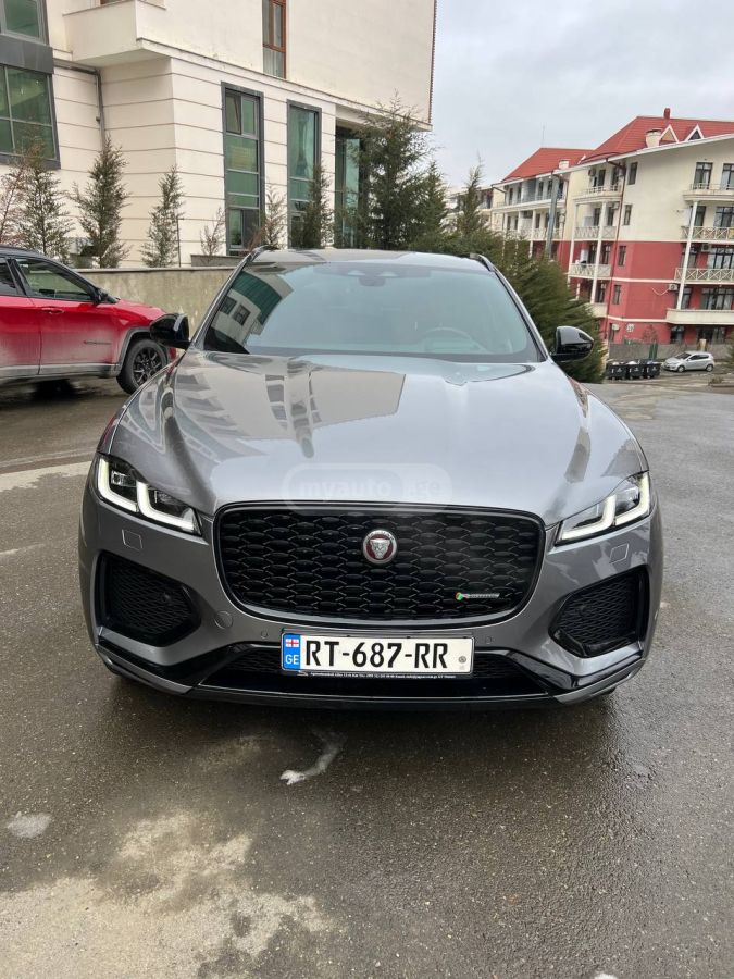 Jaguar F-Pace - фото 1