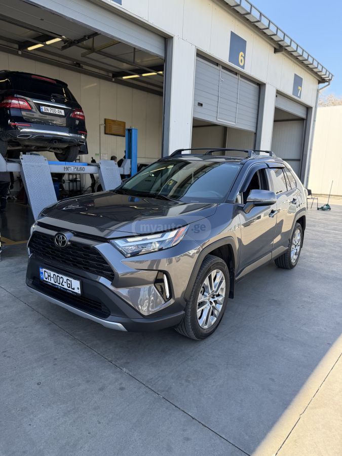 Toyota RAV 4 - фото 4
