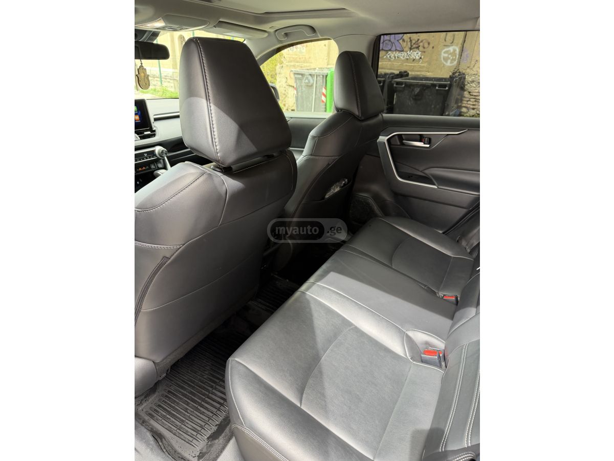 Toyota RAV 4 - фото 9