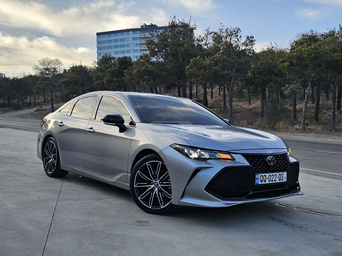 Toyota Avalon - фото 1