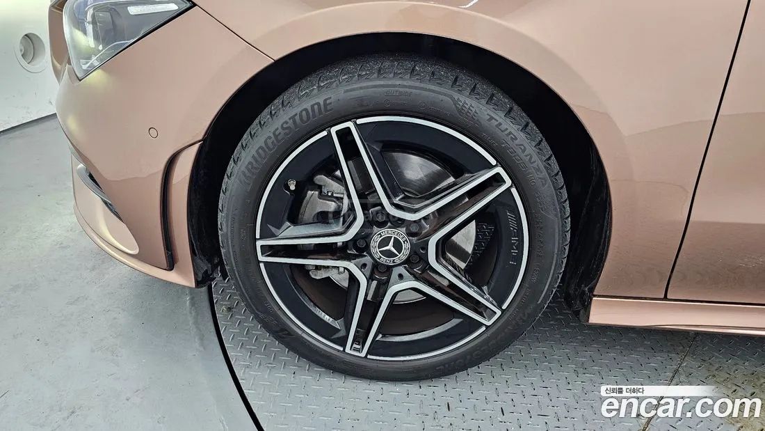 Mercedes-Benz CLA 45 AMG 2022 — миниатюра 5