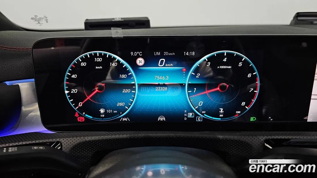 Mercedes-Benz CLA 45 AMG 2022 — миниатюра 8